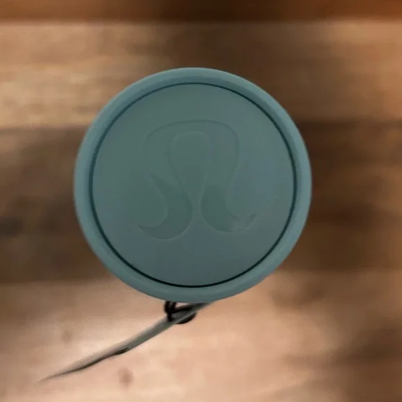 Pastel Blue Insulated Water Bottle with Tapered Design - Picture 2 of 5